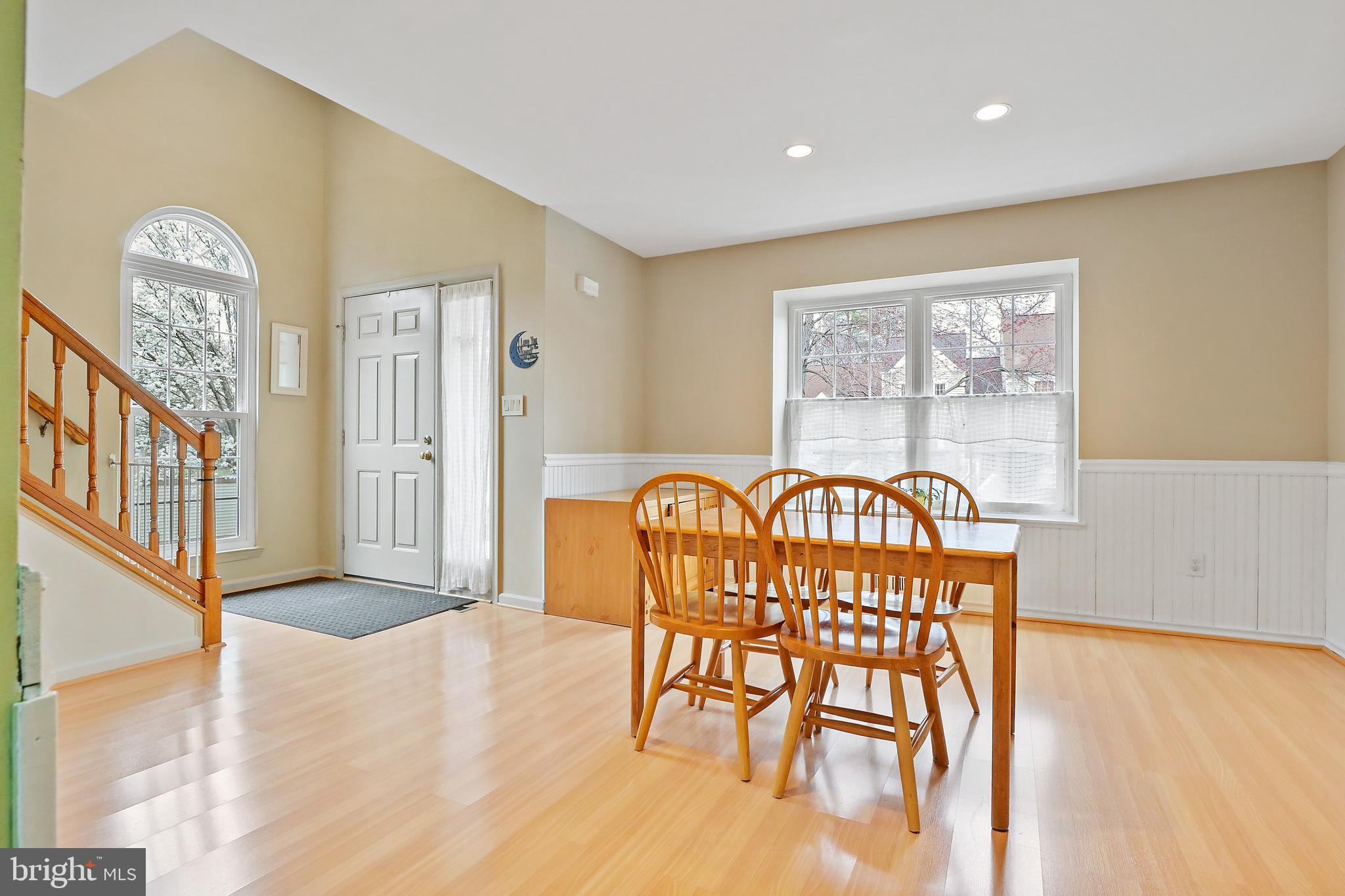 6175 Stonepath Circle Centreville, VA 20120 - Photo 5 of 33 Dining Room