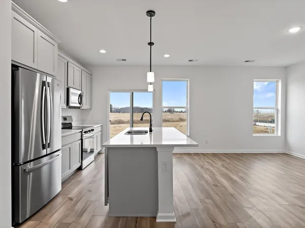 $2,450 | 5934 Butterfield Court, Bettendorf, IA 52722