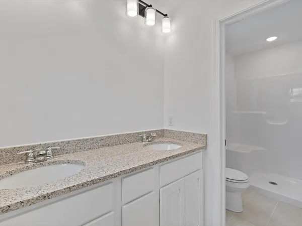 $2,450 | 5934 Butterfield Court, Bettendorf, IA 52722