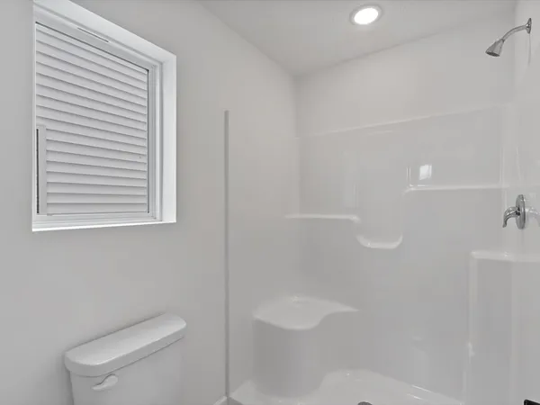 $2,450 | 5934 Butterfield Court, Bettendorf, IA 52722