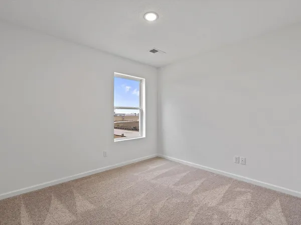 $2,450 | 5934 Butterfield Court, Bettendorf, IA 52722