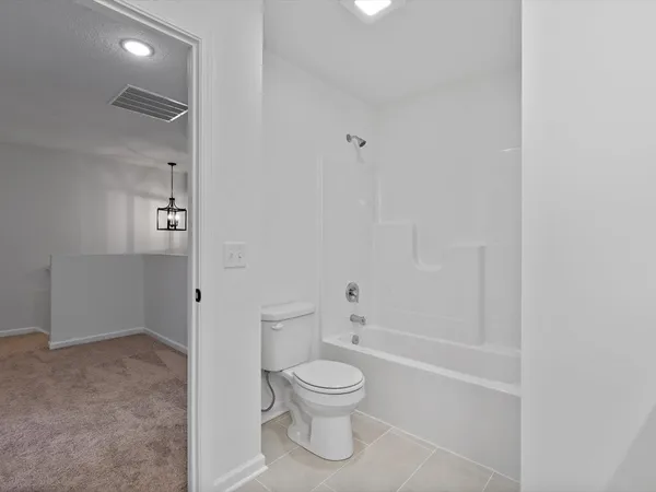 $2,450 | 5934 Butterfield Court, Bettendorf, IA 52722