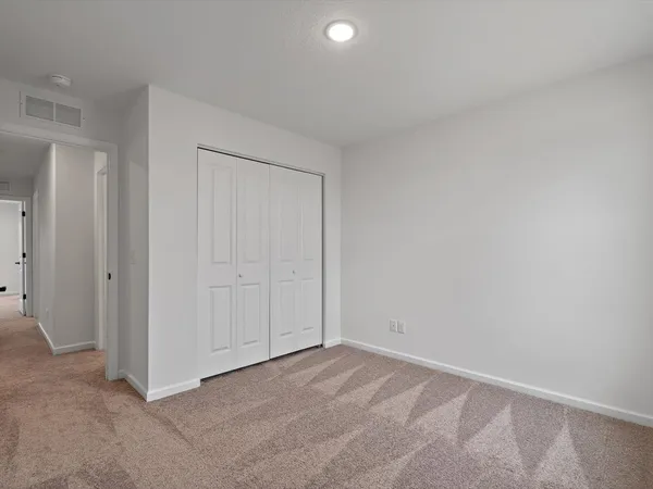 $2,450 | 5934 Butterfield Court, Bettendorf, IA 52722