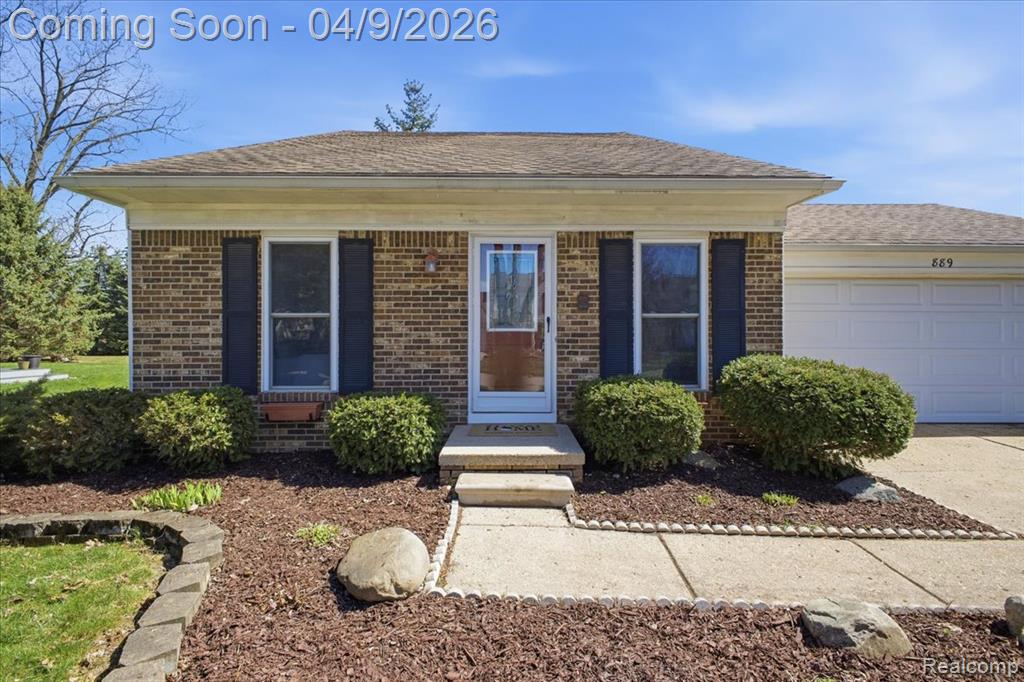 889 Hadley Road Rochester Hills, MI 48307 - Photo 5 of 54
