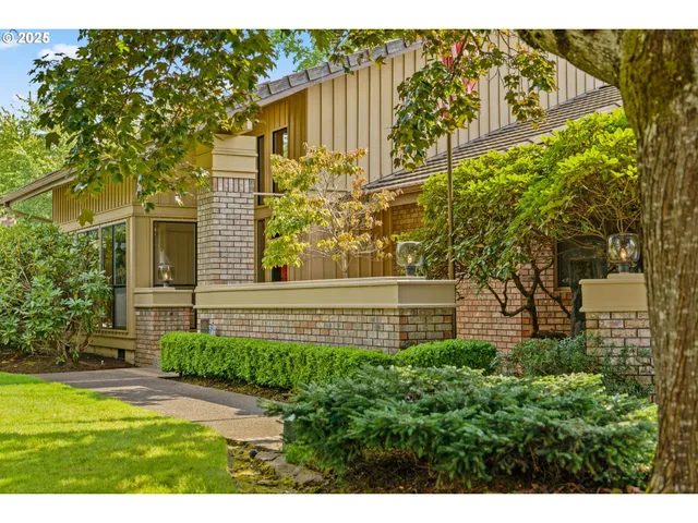 $724,900 | 1491 Victorian Way, Eugene, OR 97401