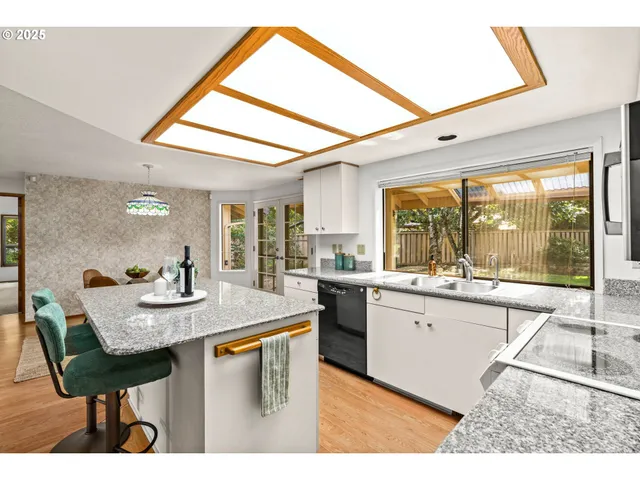 $724,900 | 1491 Victorian Way, Eugene, OR 97401