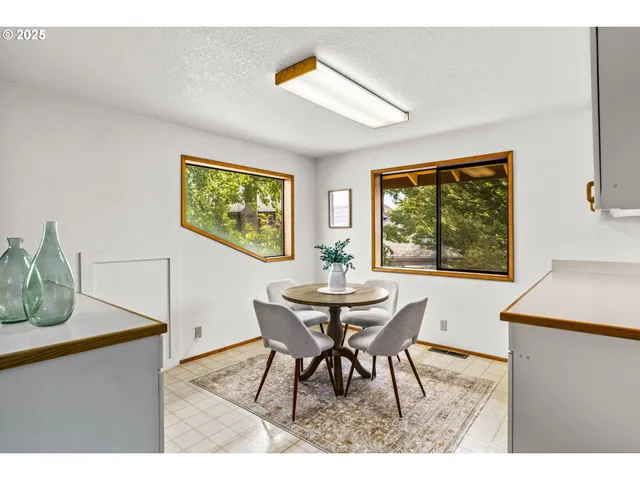 $724,900 | 1491 Victorian Way, Eugene, OR 97401