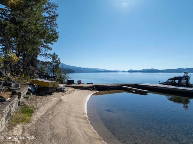 $2,500,000 | 308 Powerline Road, Coolin, ID 83821