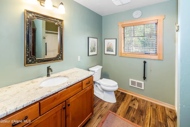 $2,500,000 | 308 Powerline Road, Coolin, ID 83821