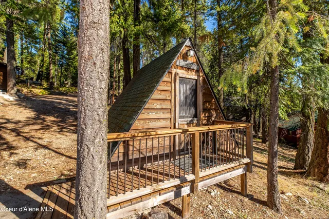 $2,500,000 | 308 Powerline Road, Coolin, ID 83821