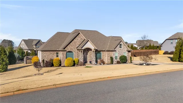 $684,900 | 321 Lanovia Court, Boiling Springs, SC 29316