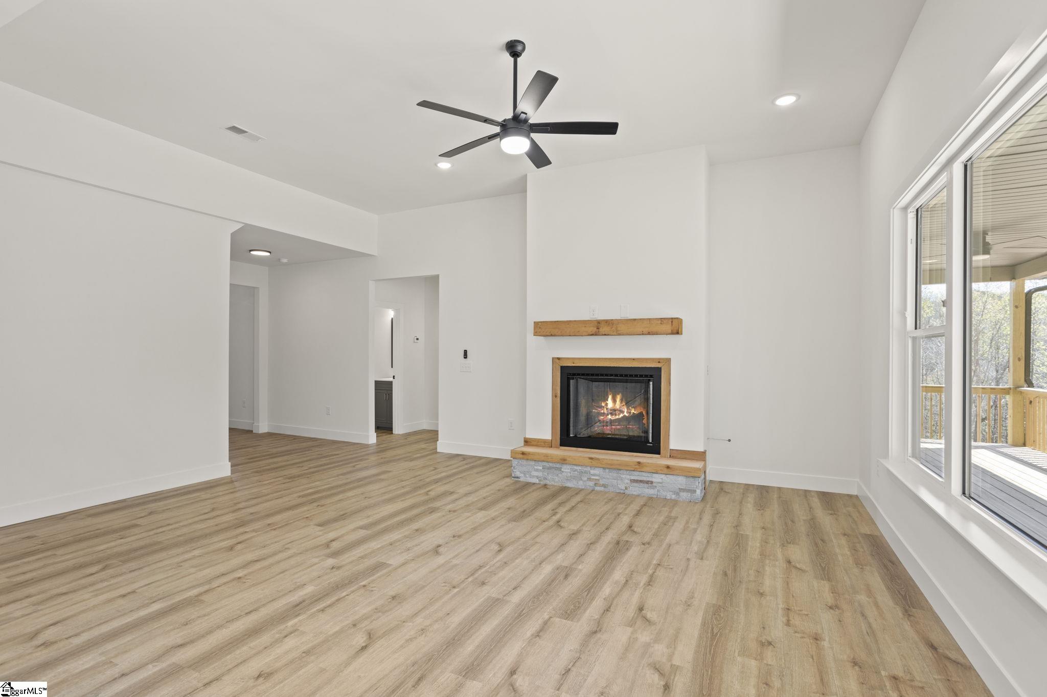 4495 Hawkins Road Greer, SC 29651 - Photo 6 of 45