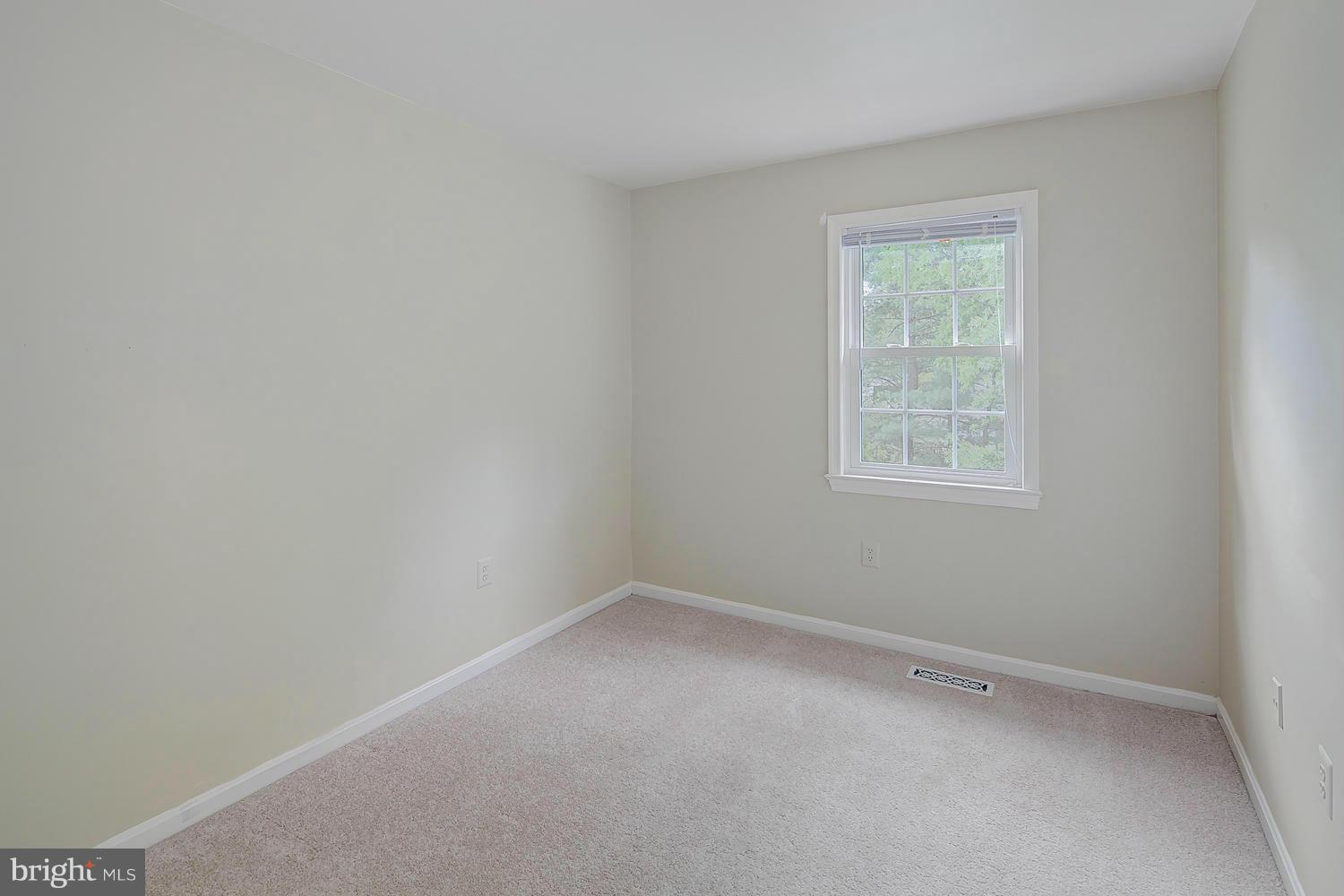 8060 Powderbrook Lane Springfield, VA 22153 - Photo 18 of 30 Bedroom