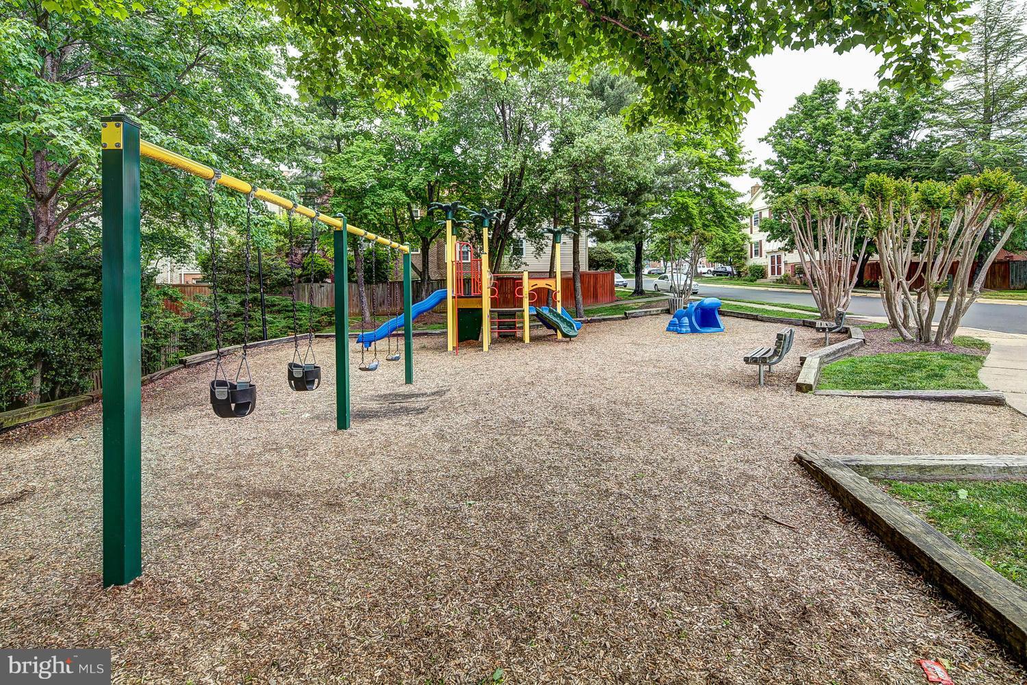 8060 Powderbrook Lane Springfield, VA 22153 - Photo 27 of 30 Playground