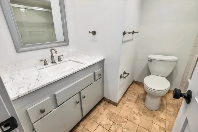 $2,300 | 1300 Augusta Drive, Unit 18, Houston, TX 77057