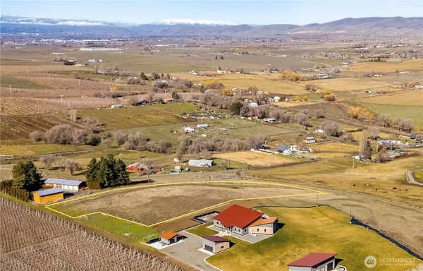 a view of an ocean view