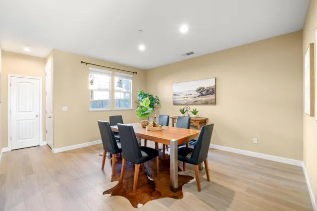 $899,800 | 6264 Rocky Point Court, Oakland, CA 94605