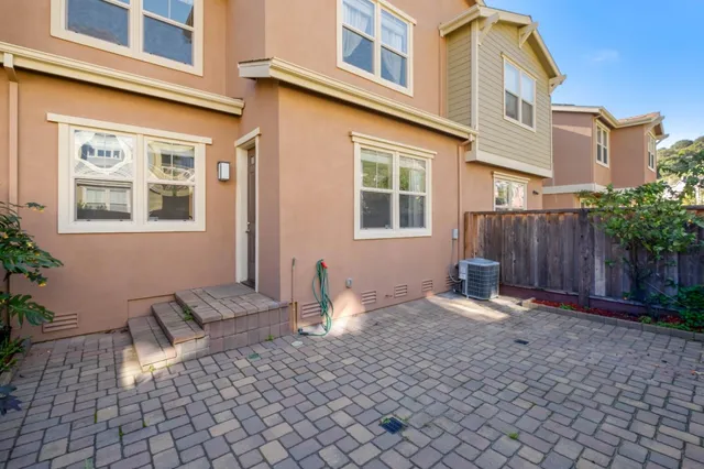 $899,800 | 6264 Rocky Point Court, Oakland, CA 94605