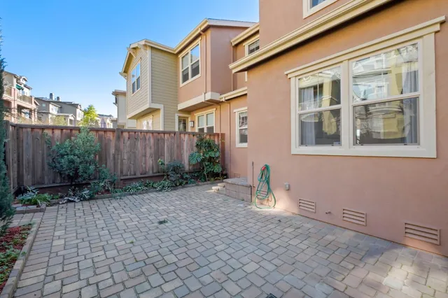 $899,800 | 6264 Rocky Point Court, Oakland, CA 94605