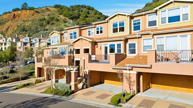 $899,800 | 6264 Rocky Point Court, Oakland, CA 94605