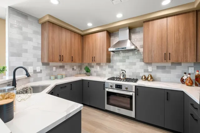 $899,800 | 6264 Rocky Point Court, Oakland, CA 94605