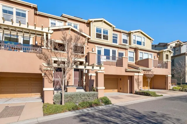 $899,800 | 6264 Rocky Point Court, Oakland, CA 94605