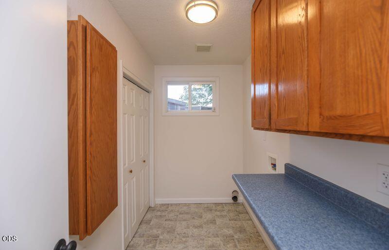 110 Windsor Way Central Point, OR 97502 - Photo 24 of 33 Gallery Image 24