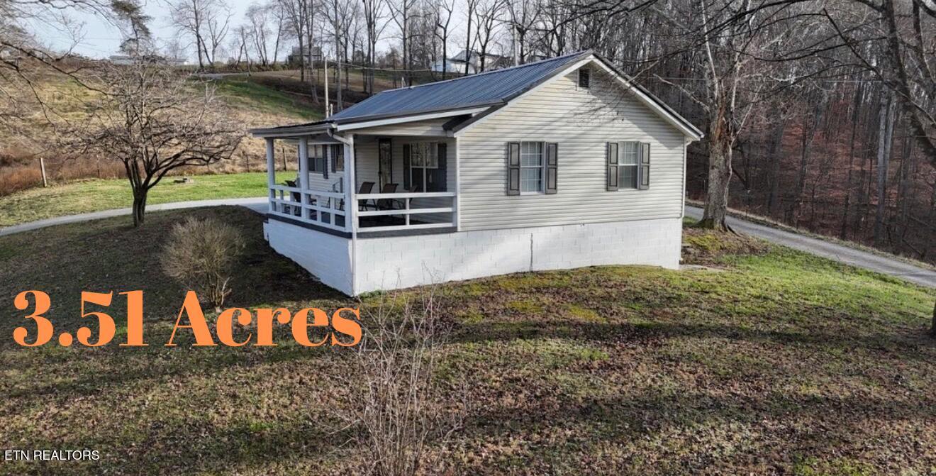 105 Echo Valley Road Rocky Top, TN 37769 - Photo 3 of 46 IMG_2642