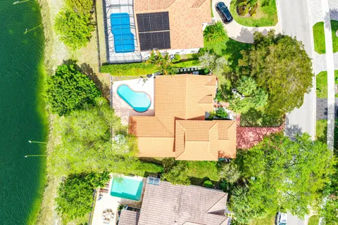 $999,000 | 7505 Northwest 65th Lane, Parkland, FL 33067