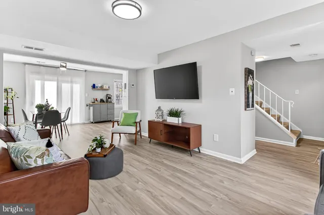 $550,000 | 8495 Kitchener Drive, Springfield, VA 22153