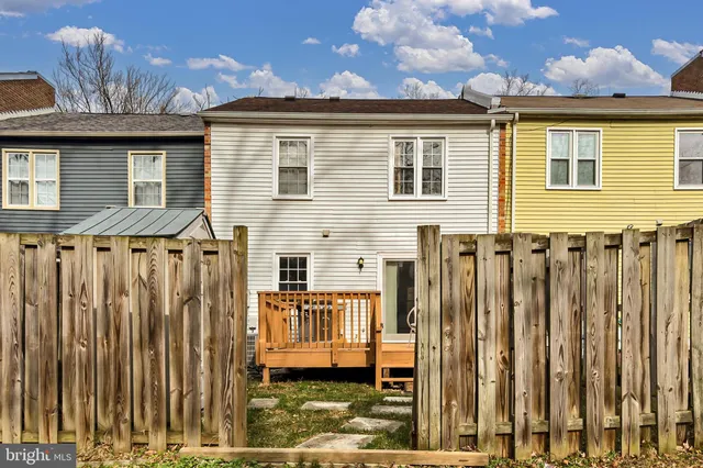 $550,000 | 8495 Kitchener Drive, Springfield, VA 22153