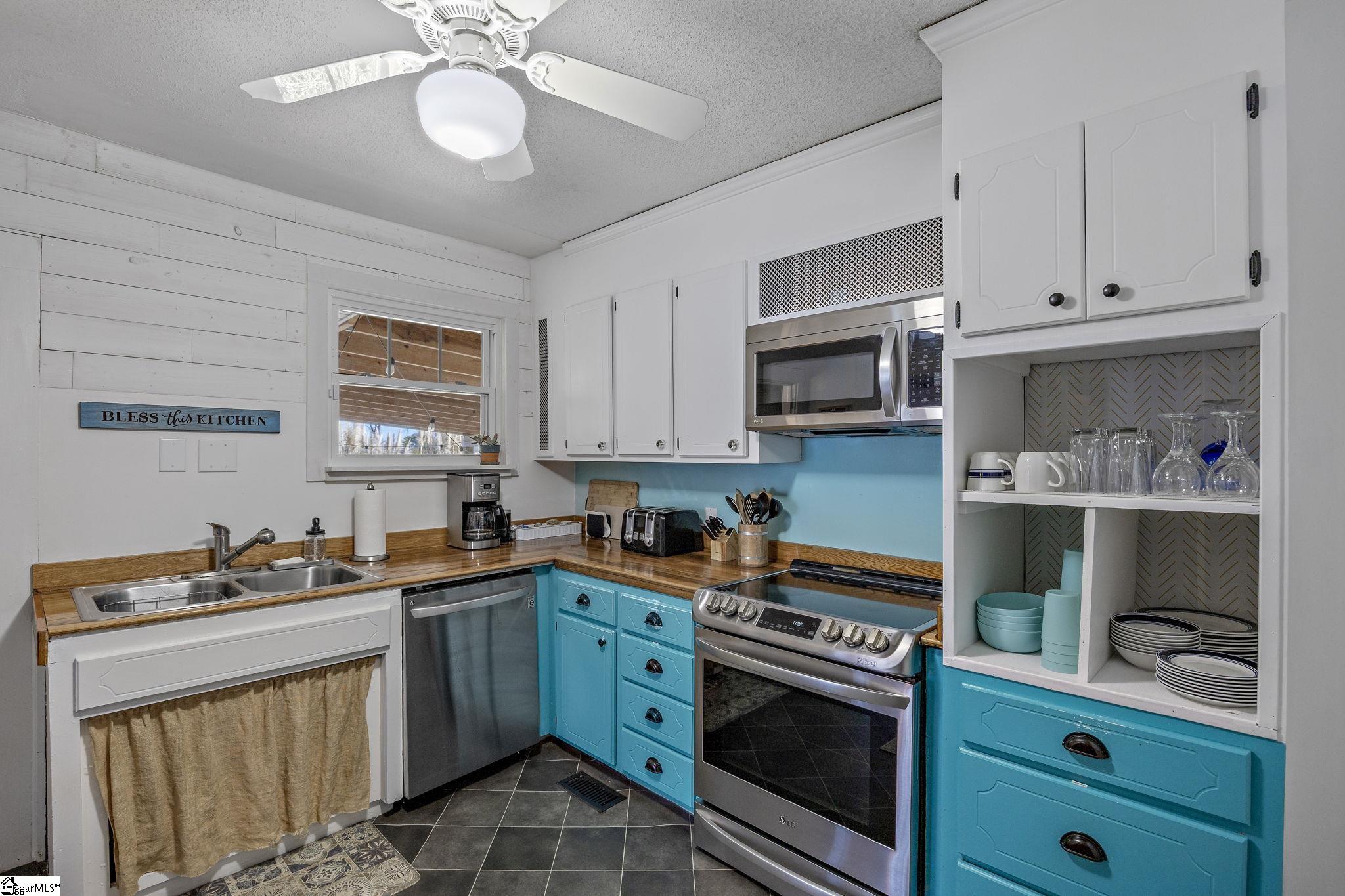 308 North Main Street Travelers Rest, SC 29690 - Photo 16 of 39