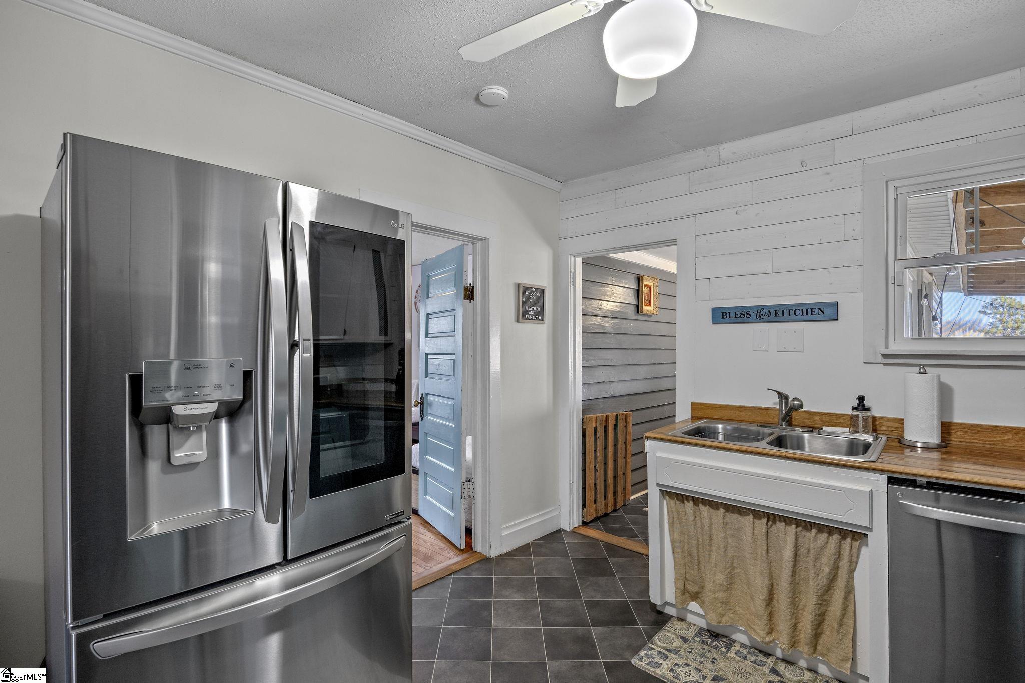 308 North Main Street Travelers Rest, SC 29690 - Photo 18 of 39