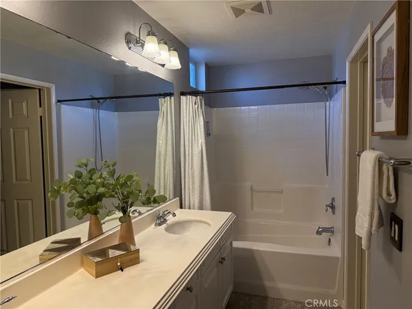 $1,239,000 | 155 Zephyr Run, Tustin, CA 92782