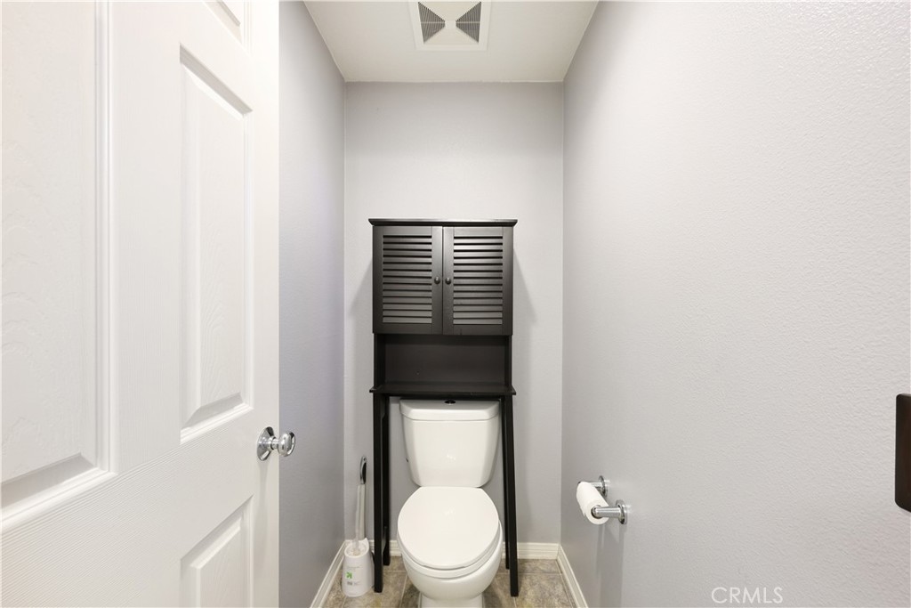 155 Zephyr Run Tustin, CA 92782 - Photo 9 of 29 1st Floor Bedroom Bathroom