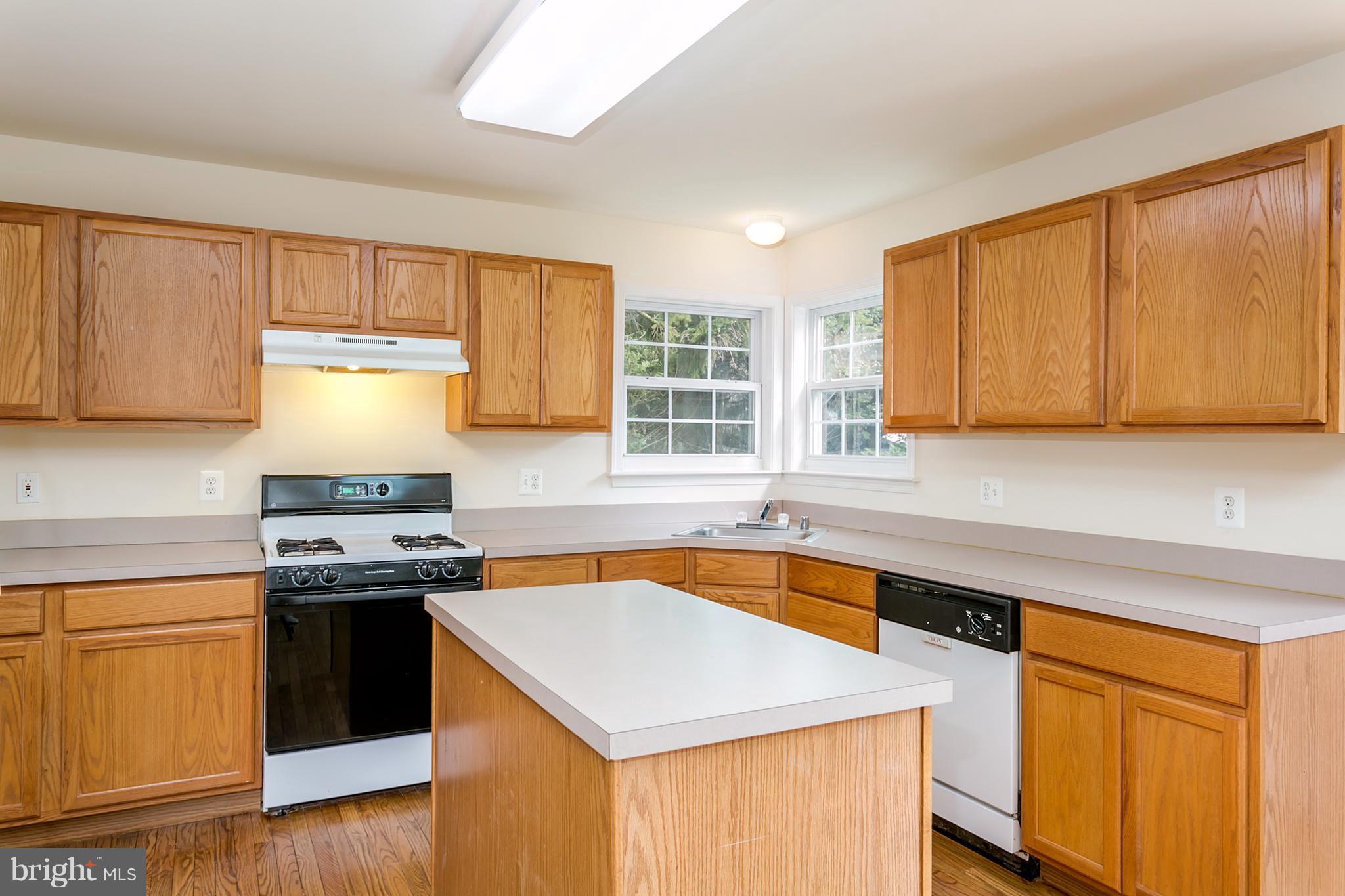 50 Old Hanover Road Reisterstown, MD 21136 - Photo 3 of 25 Great Center Island too!