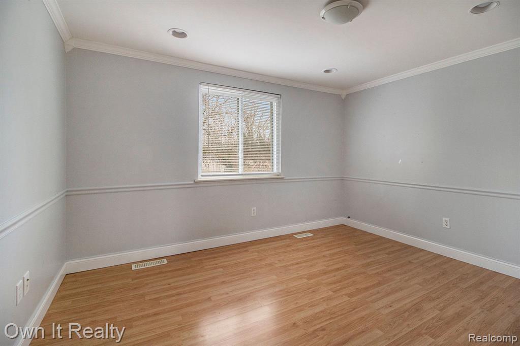 528 Buckingham Road Canton, MI 48188 - Photo 20 of 28