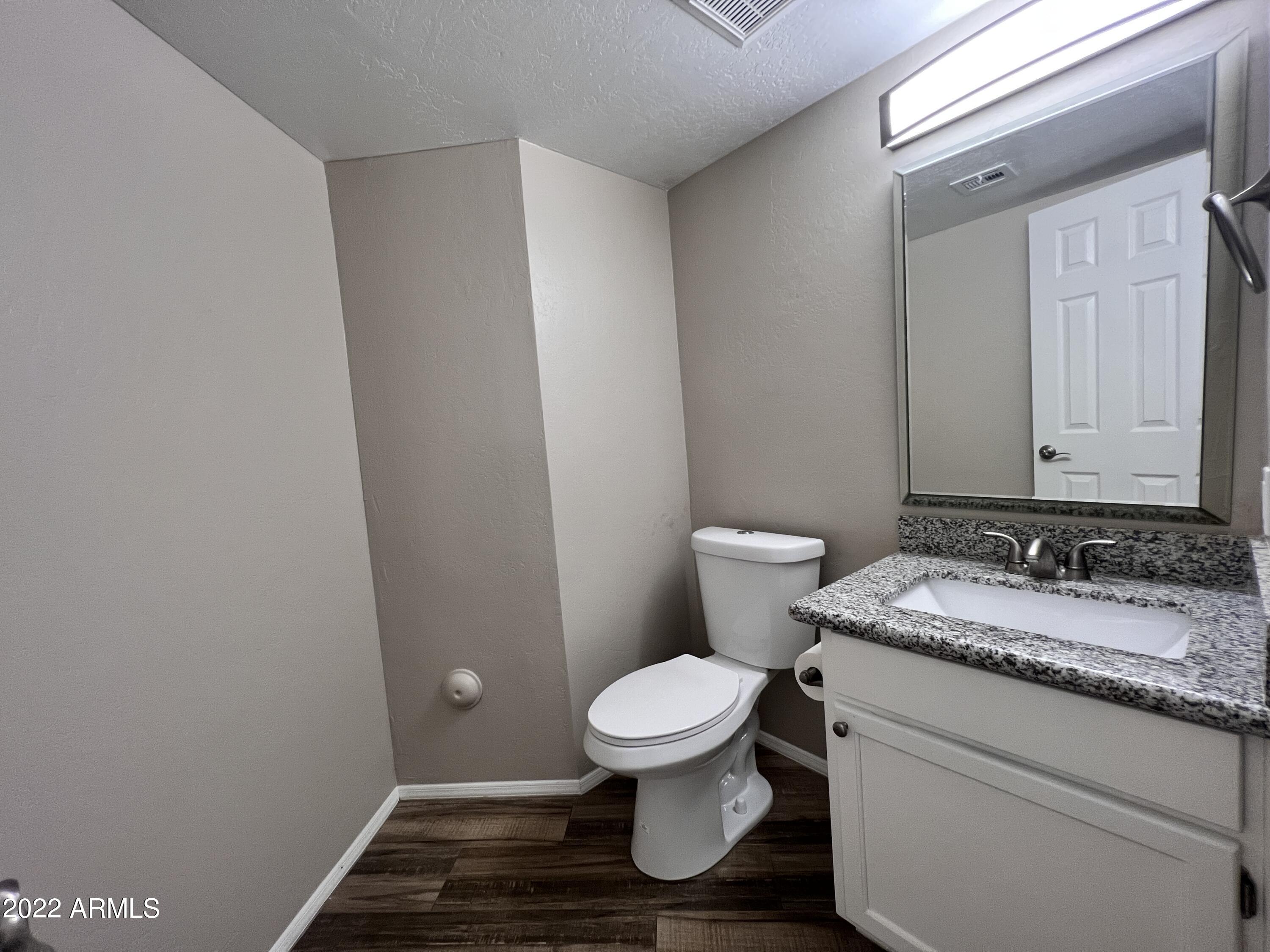 4216 West Boca Raton Road Phoenix, AZ 85053 - Photo 5 of 18 1/2 bath