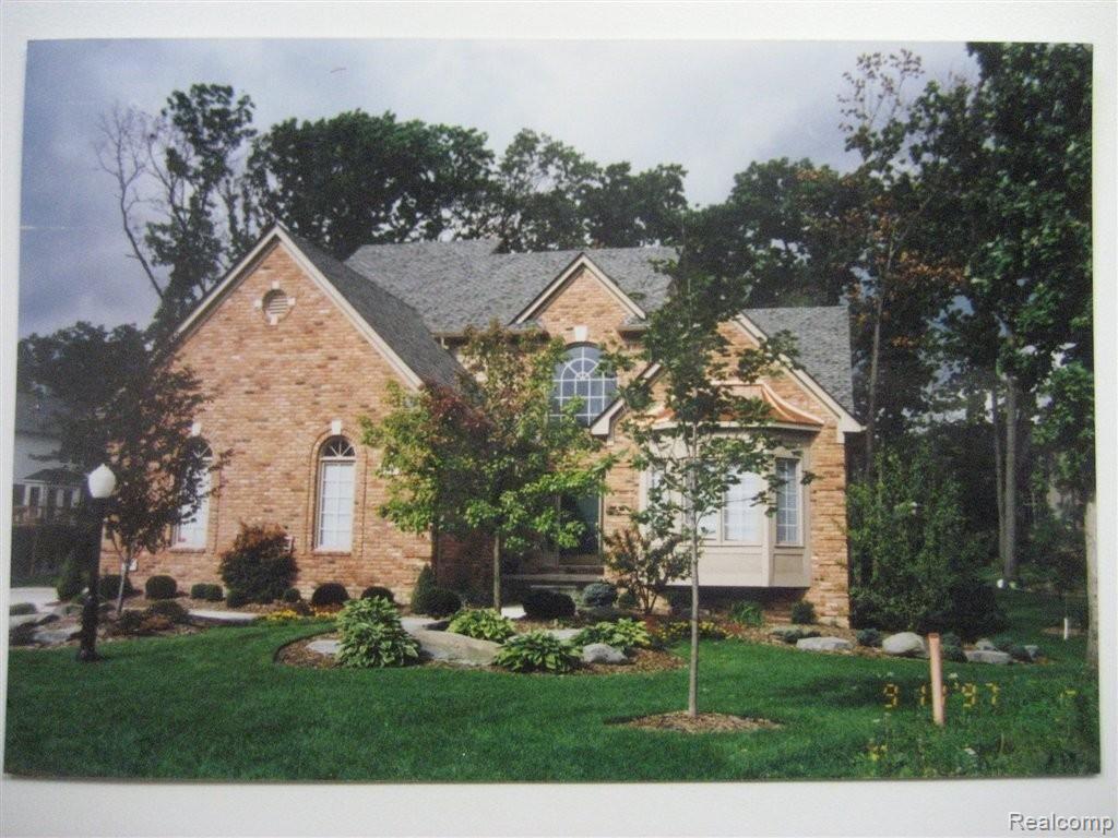 3436 Mayacoo Court Rochester, MI 48309 - Photo 1 of 24 Front 2.jpg