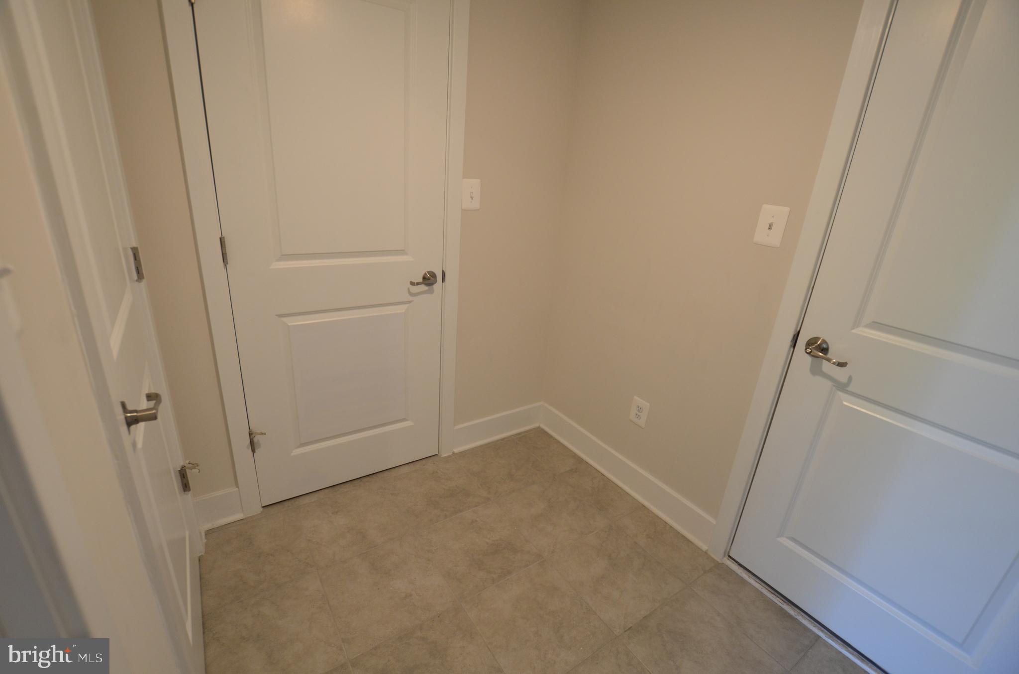 7853 Lebeu Road Baltimore, MD 21244 - Photo 17 of 34