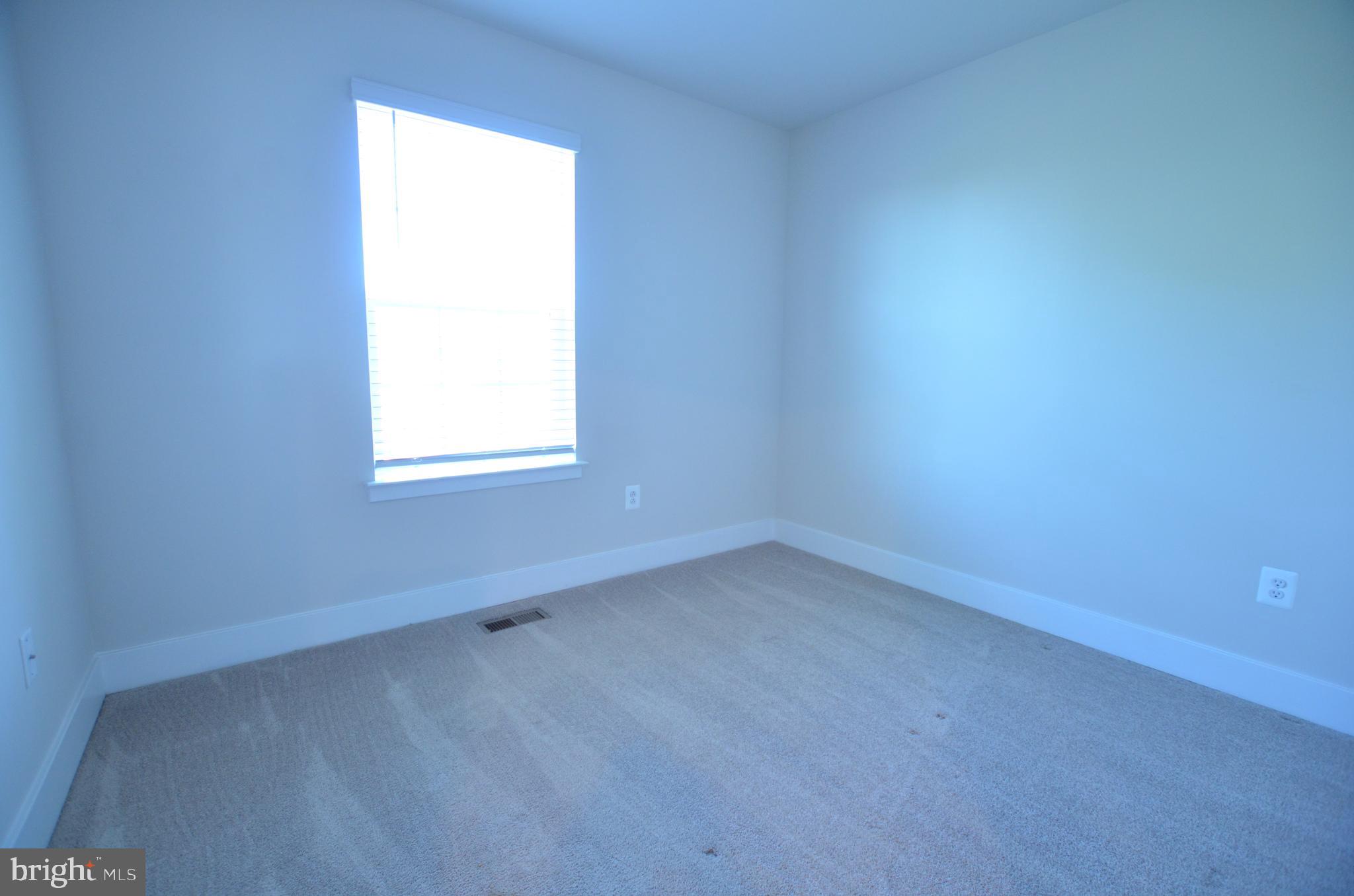7853 Lebeu Road Baltimore, MD 21244 - Photo 27 of 34