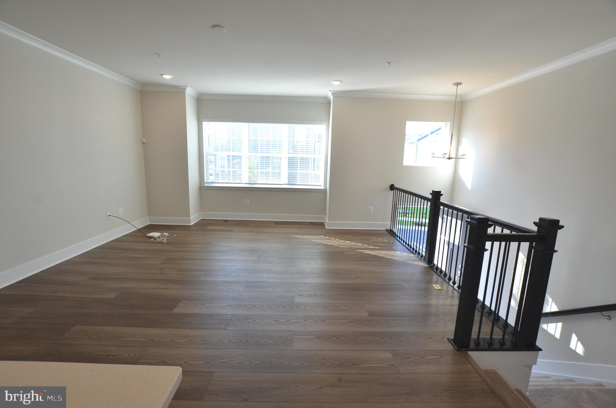 7853 Lebeu Road Baltimore, MD 21244 - Photo 5 of 34