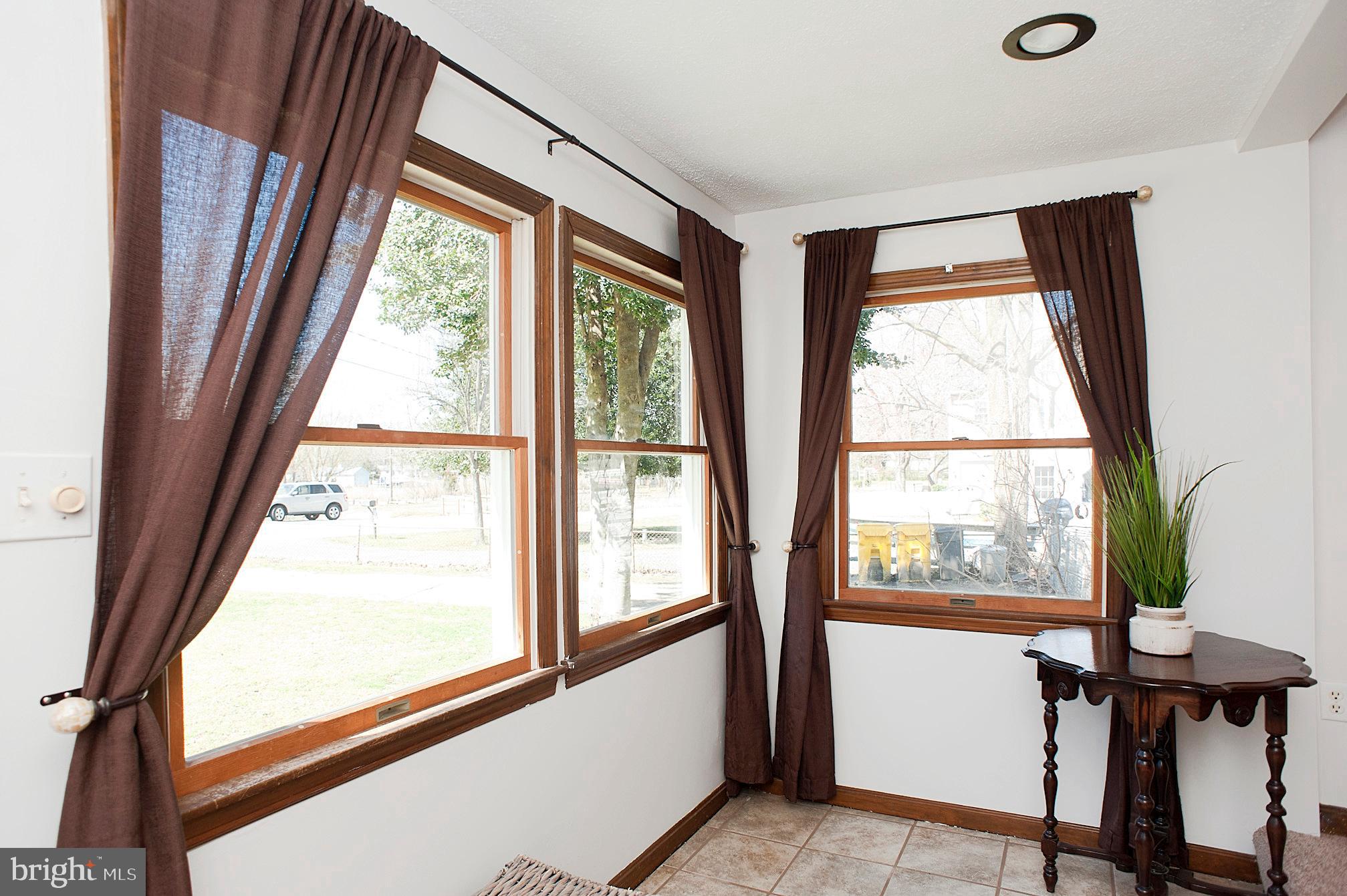 305 Holly Road Edgewater, MD 21037 - Photo 8 of 33 Natural Wood Trim Throughout
