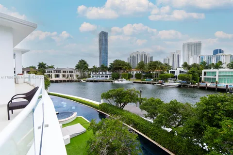 $19,811,000 | 142 South Island Road, Golden Beach, FL 33160