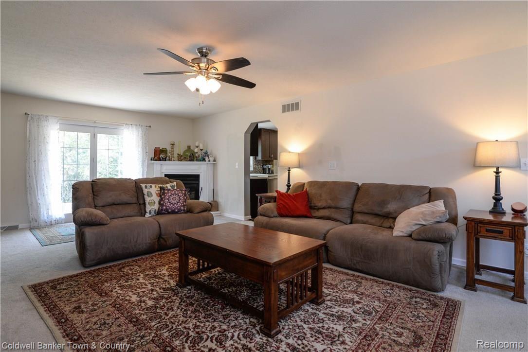 2164 Musson Road Howell, MI 48855 - Photo 7 of 58 _AUG6277.jpg
