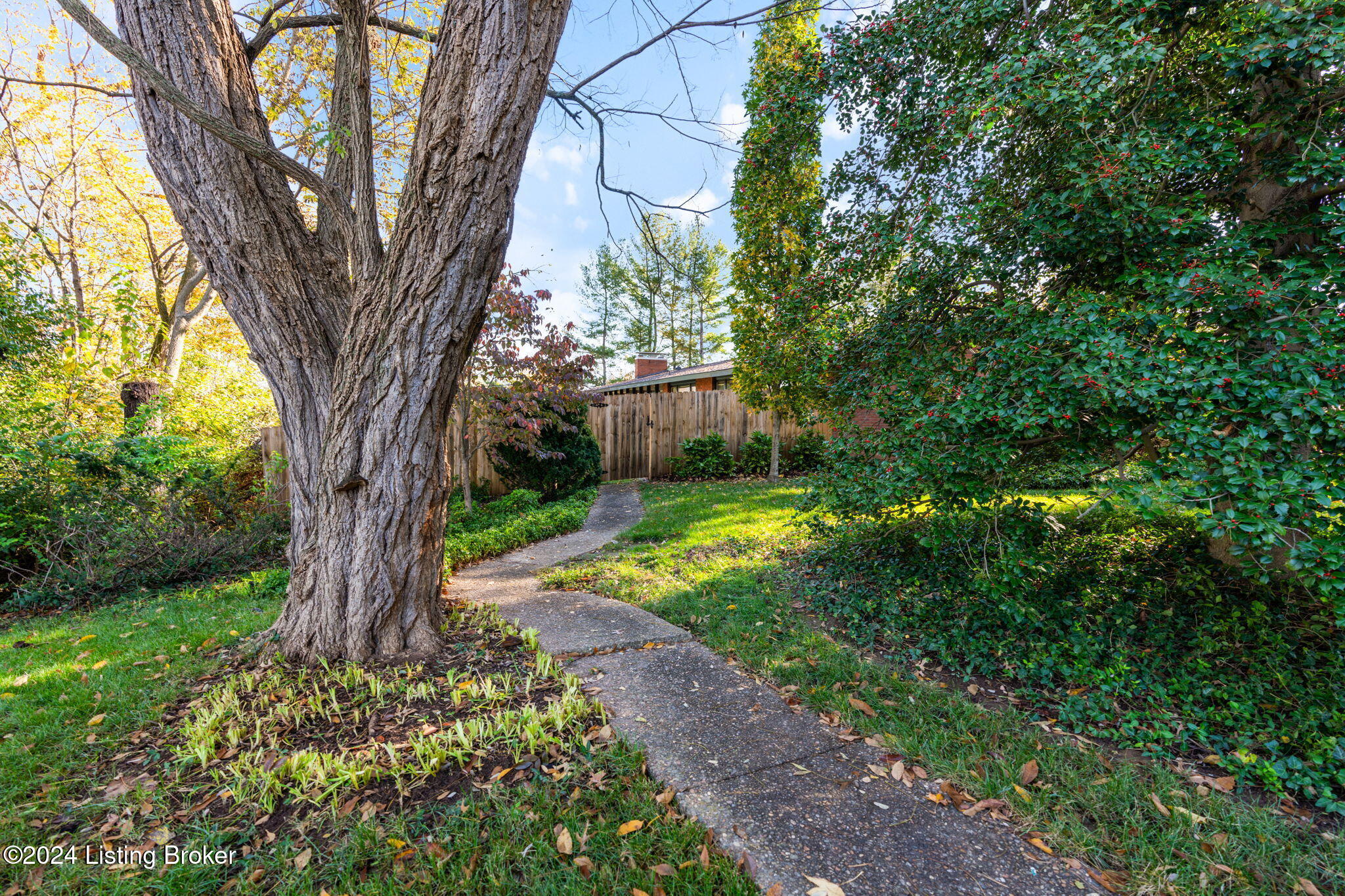 2501 Tuckaho Road Louisville, KY 40207 - Photo 25 of 79 2501 Tuckaho Rd-29