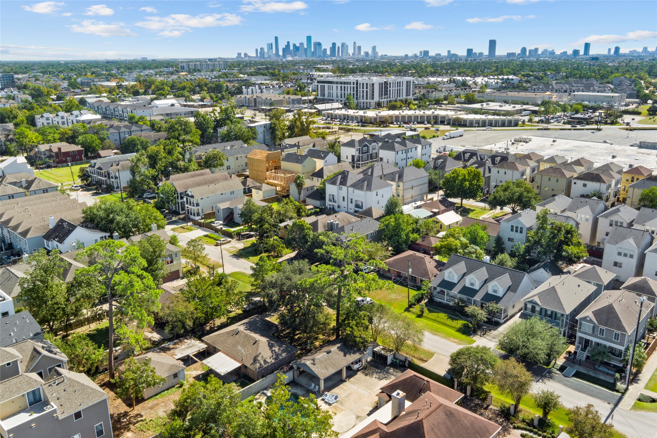 1427 West 22nd Street Houston, TX 77008 - Photo 18 of 23 an aerial view of a city