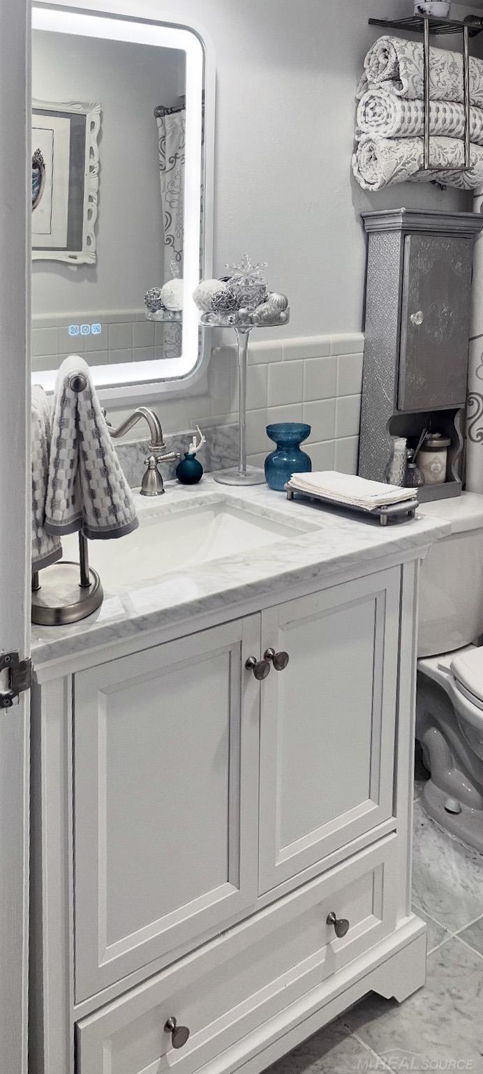 1750 Vernier Road, Unit 10 Grosse Pointe Woods, MI 48236 - Photo 27 of 34