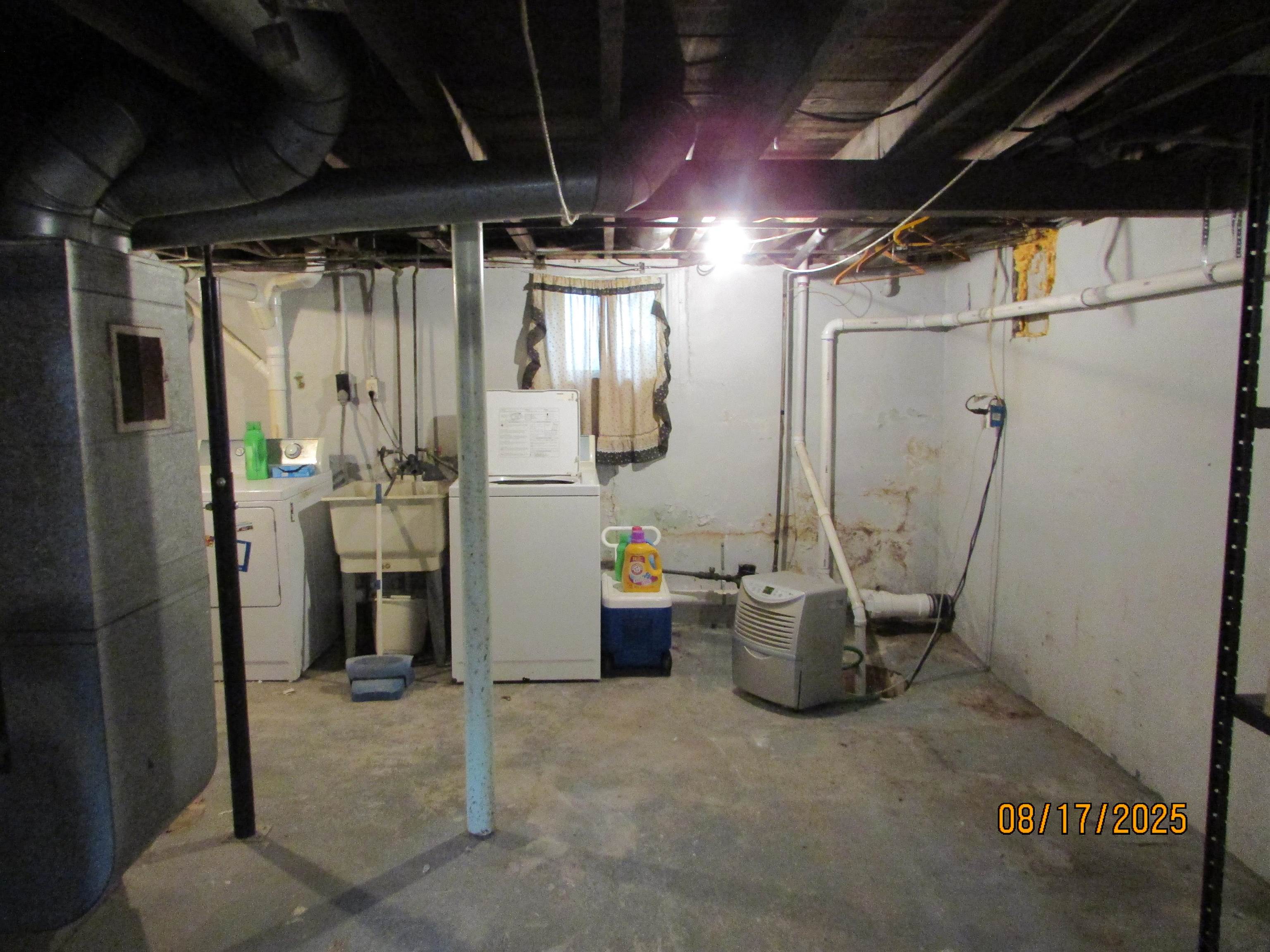 2320 Covert Road Burton, MI 48509 - Photo 22 of 26 50185513-264ad26a-7058-460f-97a8-429d61d22d83.JPG