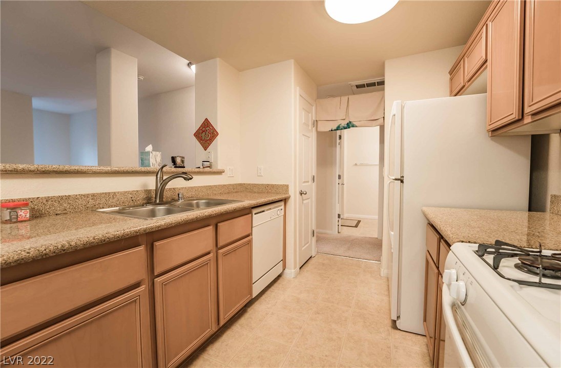 7701 West Robindale Road, Unit 255 Las Vegas, NV 89113 - Photo 10 of 38